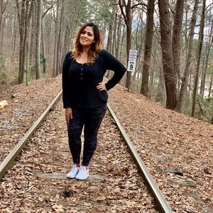 Meet your Posher, Claudia